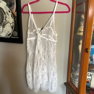 Delicate White Lace Sleepwear Chemise